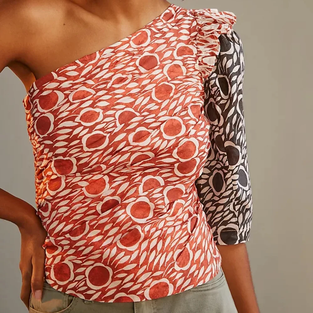 Anthropologie Cecilia Pettersson Printed One-Shoulder Blouse Red Size Large 14 - Picture 4 of 10